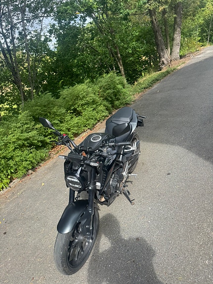 Honda CB 125 R 4 of 5