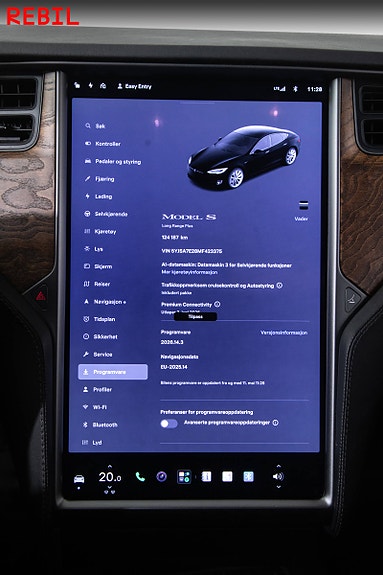 Tesla Model S 17 of 30