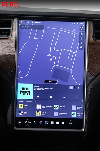 Tesla Model S 18 of 30