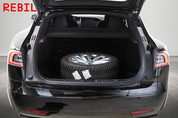 Tesla Model S 27 of 30