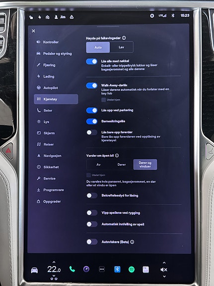 Tesla Model X 23 of 30