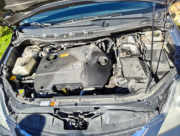 Mazda 5 8 of 13