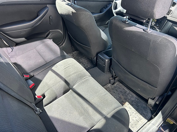 Toyota Avensis 9 of 10