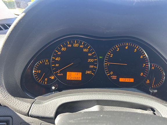Toyota Avensis 6 of 10