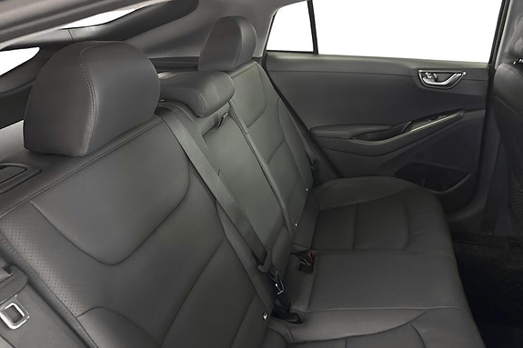 Hyundai IONIQ 17 of 30