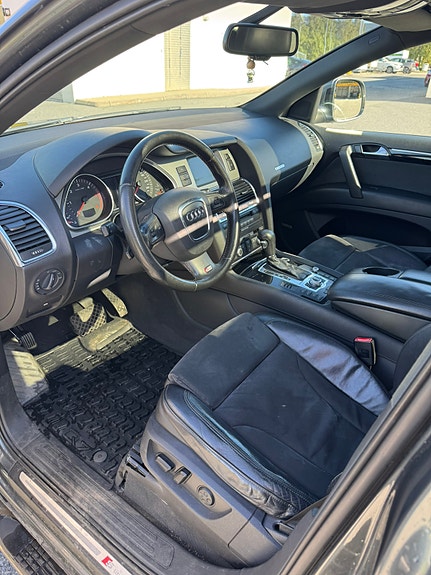 Audi Q7 7 of 9