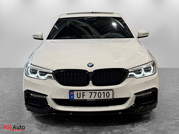 BMW 530e 2 of 30