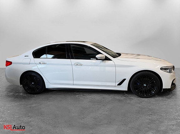 BMW 530e 4 of 30