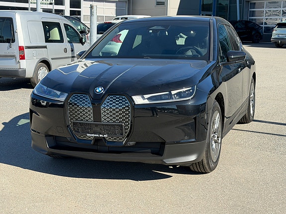 BMW iX 3 of 24