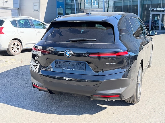 BMW iX 7 of 24
