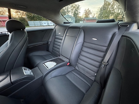 Mercedes-Benz CL63 27 of 30