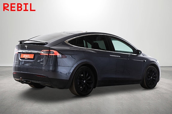 Tesla Model X 7 of 30