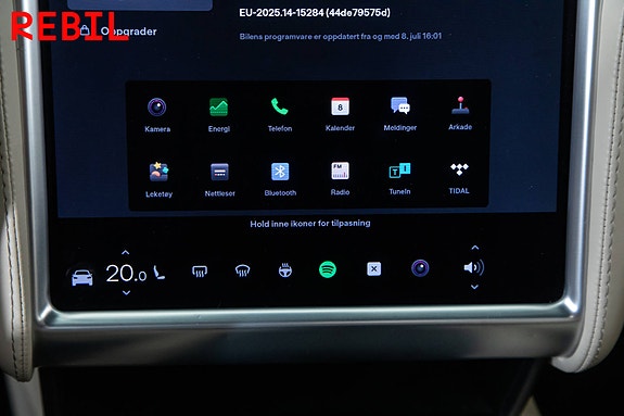 Tesla Model X 23 of 30