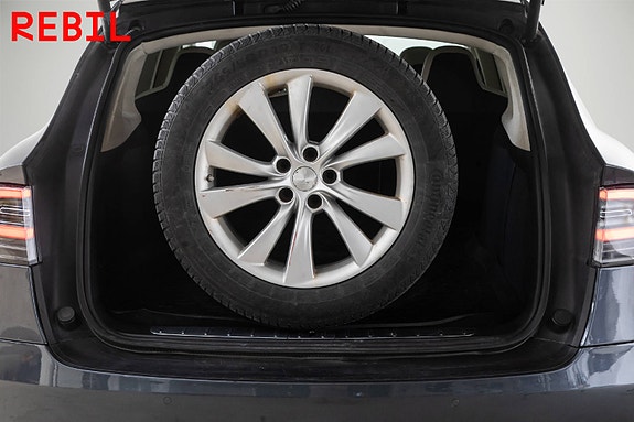 Tesla Model X 30 of 30