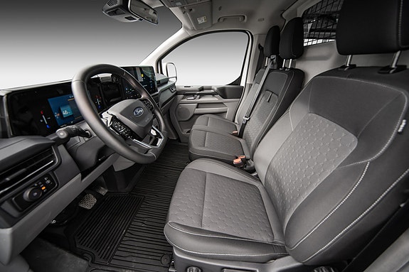 Ford Transit Custom 22 of 28