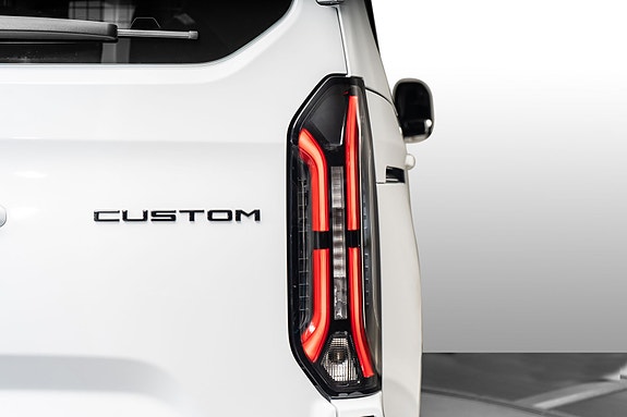 Ford Transit Custom 11 of 28