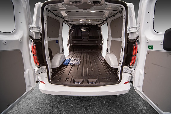 Ford Transit Custom 13 of 28