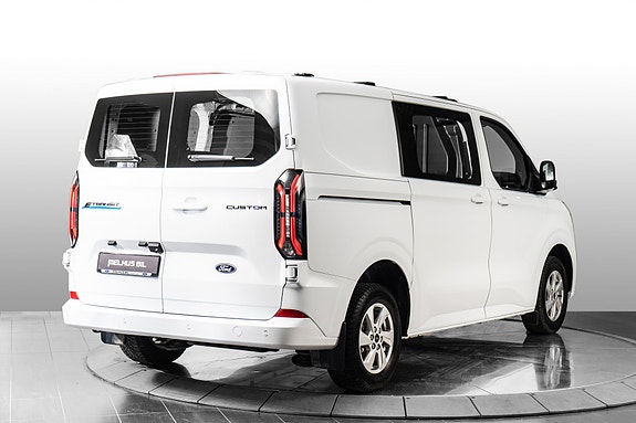 Ford Transit Custom 7 of 28