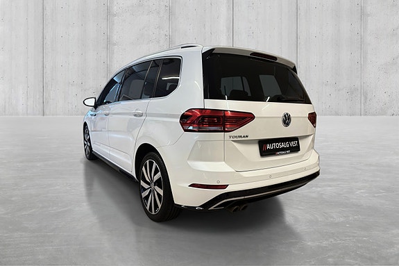 Volkswagen Touran 3 of 30