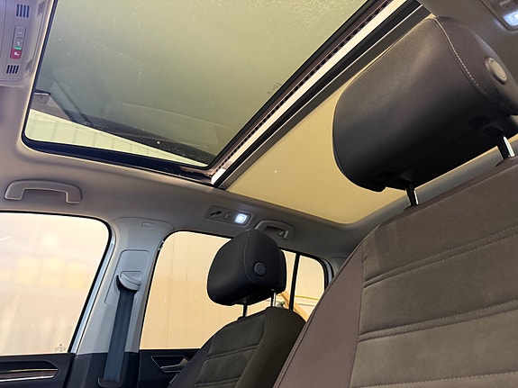 Volkswagen Touran 28 of 30