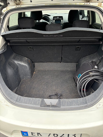 Nissan Leaf 10 of 19