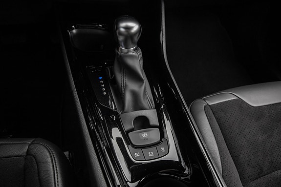 Toyota C-HR 15 of 24