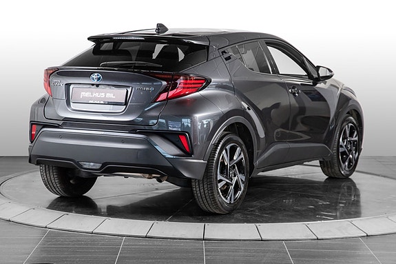 Toyota C-HR 8 of 24