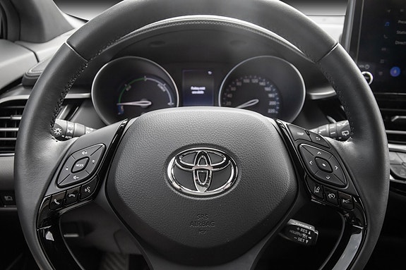 Toyota C-HR 19 of 24