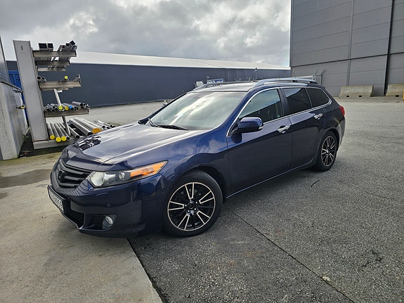 Honda Accord 9 of 30