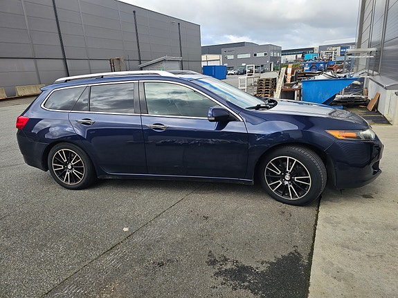 Honda Accord 4 of 30