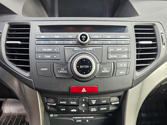 Honda Accord 21 of 30