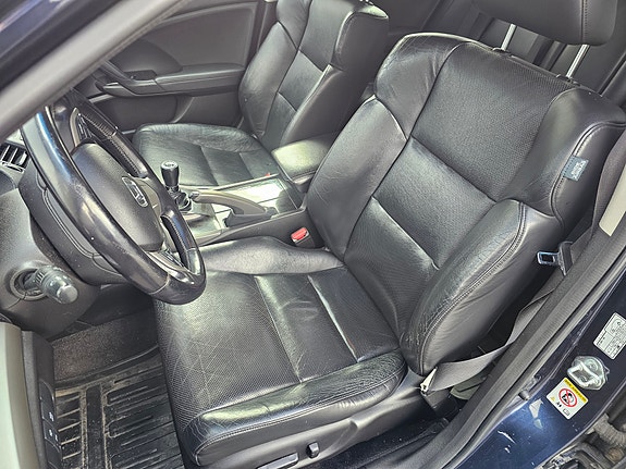 Honda Accord 18 of 30