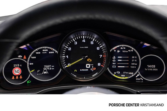 Porsche Cayenne 16 of 30