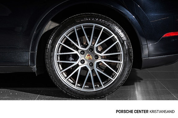 Porsche Cayenne 14 of 30
