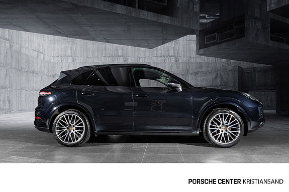 Porsche Cayenne 10 of 30