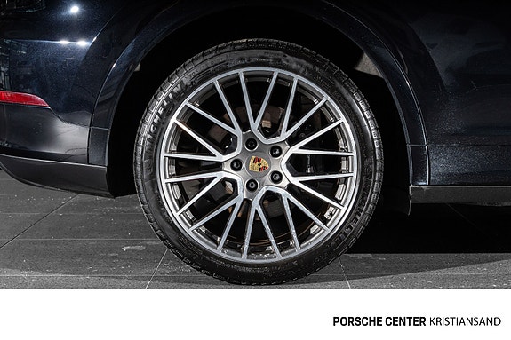 Porsche Cayenne 11 of 30