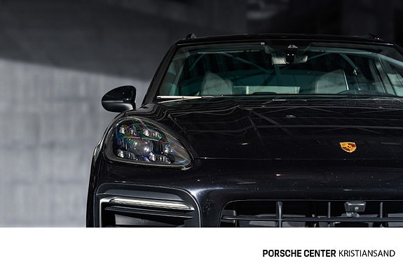 Porsche Cayenne 4 of 30