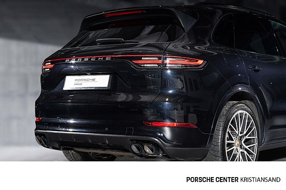 Porsche Cayenne 6 of 30