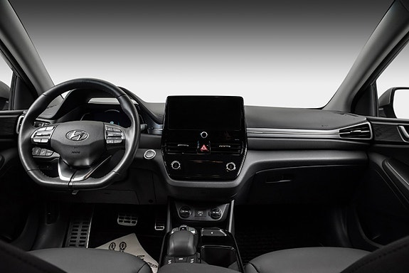Hyundai IONIQ 18 of 21
