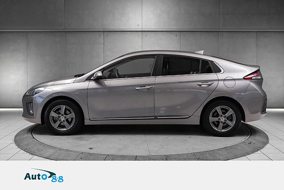 Hyundai IONIQ 2 of 21