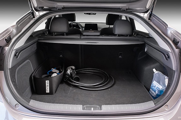 Hyundai IONIQ 16 of 21