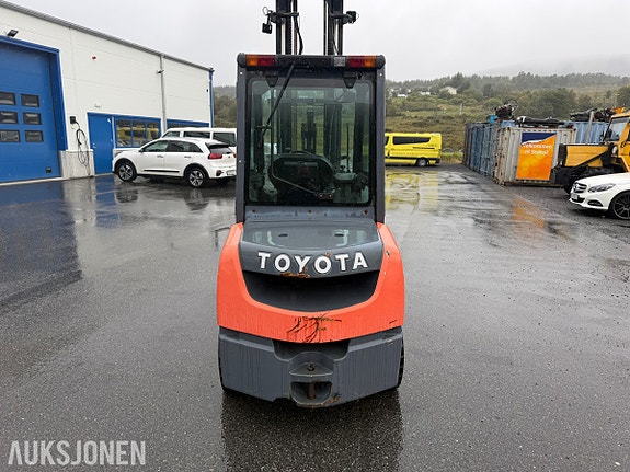 Toyota Tonero 35 21 of 30