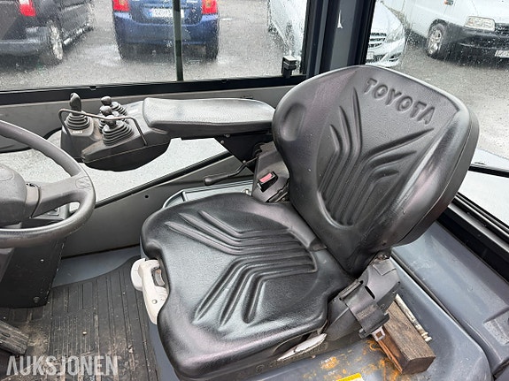 Toyota Tonero 35 24 of 30