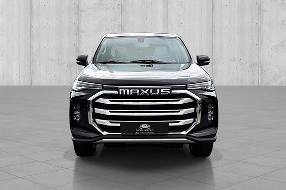 Maxus T90 EV 3 of 17