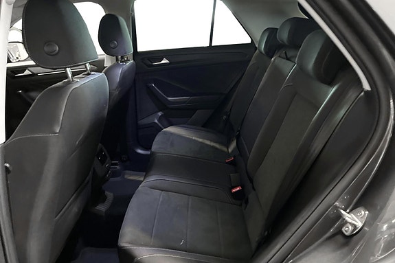 Volkswagen T-Roc 6 of 16