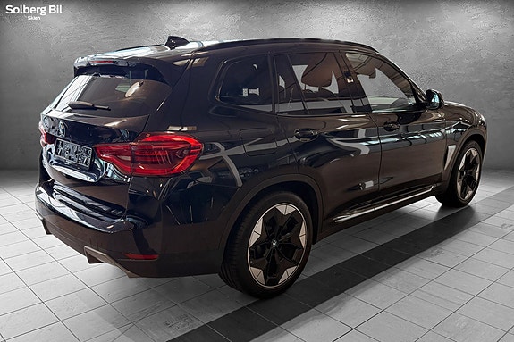 BMW iX3 5 of 30