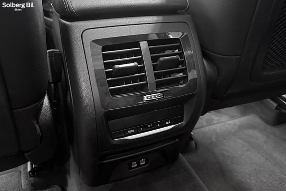 BMW iX3 14 of 30