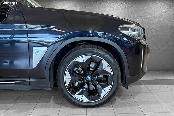 BMW iX3 12 of 30