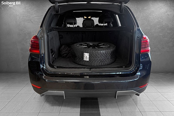 BMW iX3 7 of 30
