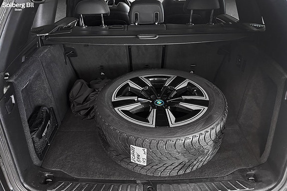BMW iX3 8 of 30